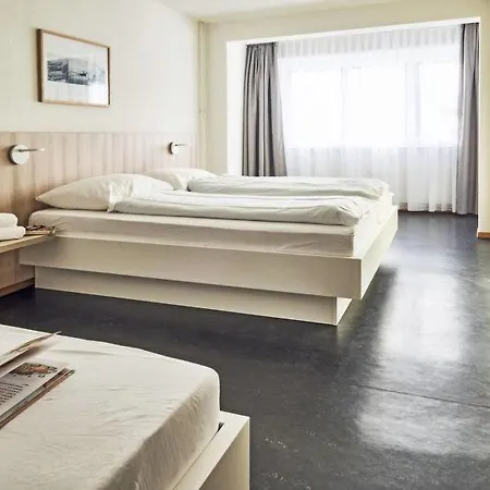 Sleeps 5 Wifi * Davos