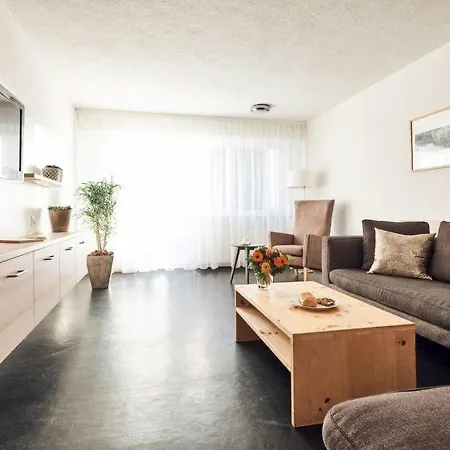 Sleeps 5 Wifi Apartment